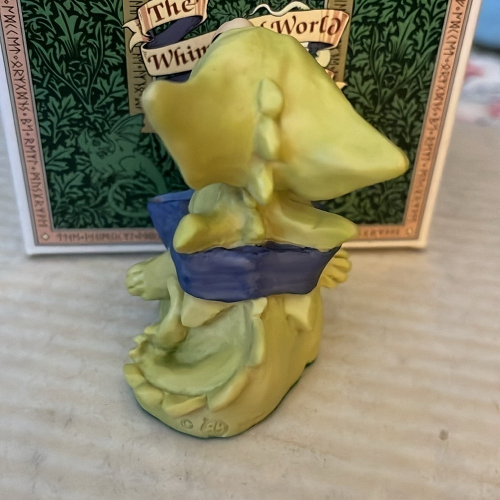 Blue Ribbon Pocket Dragon with Box - Picture 4 of 8